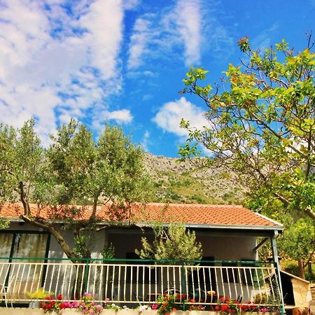 Holiday Home Jozo Omis Exterior photo
