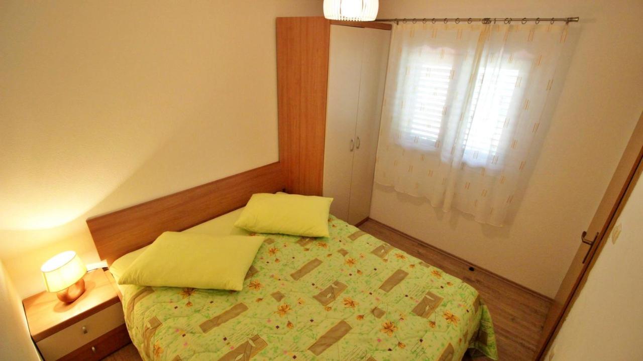 Holiday Home Jozo Omis Exterior photo